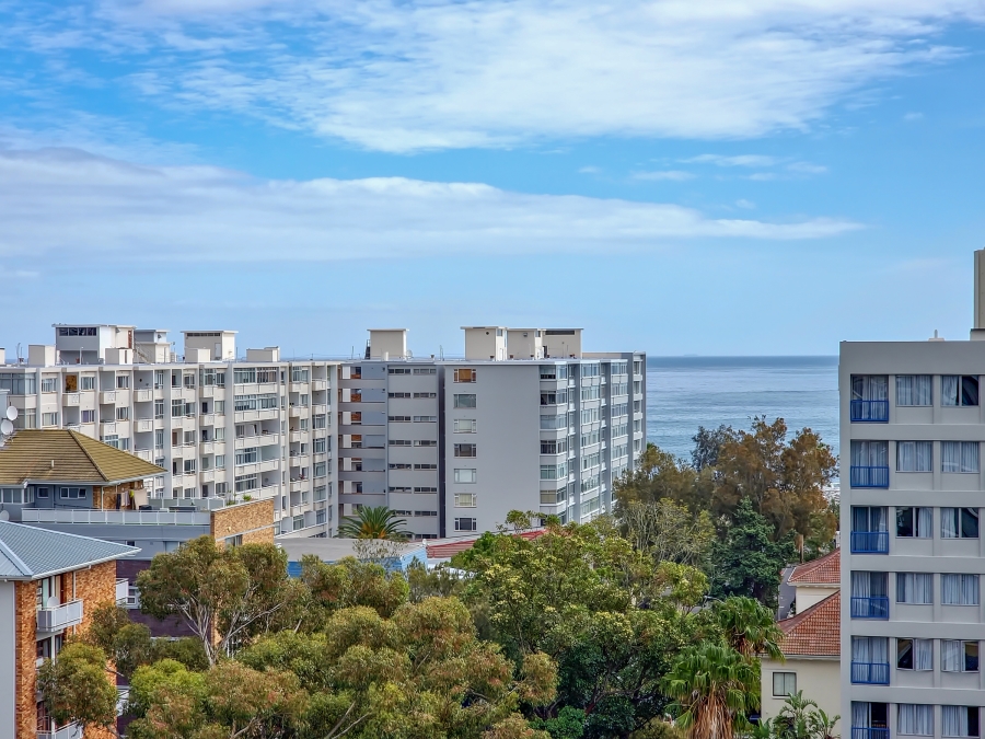 To Let 3 Bedroom Property for Rent in Sea Point Western Cape